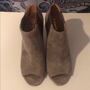 Coach Taupe Heels Size 9
